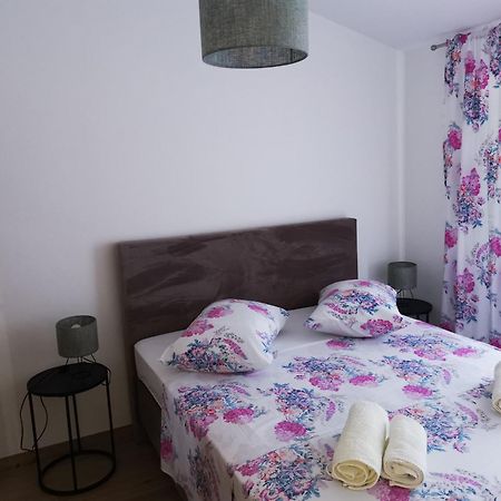 Apartments Triton Rogoznica  Zewnętrze zdjęcie